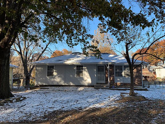 2nd image of 8212 E 104th St