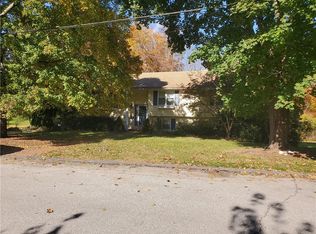 184 Fairfield Dr, North Kingstown, RI 02852