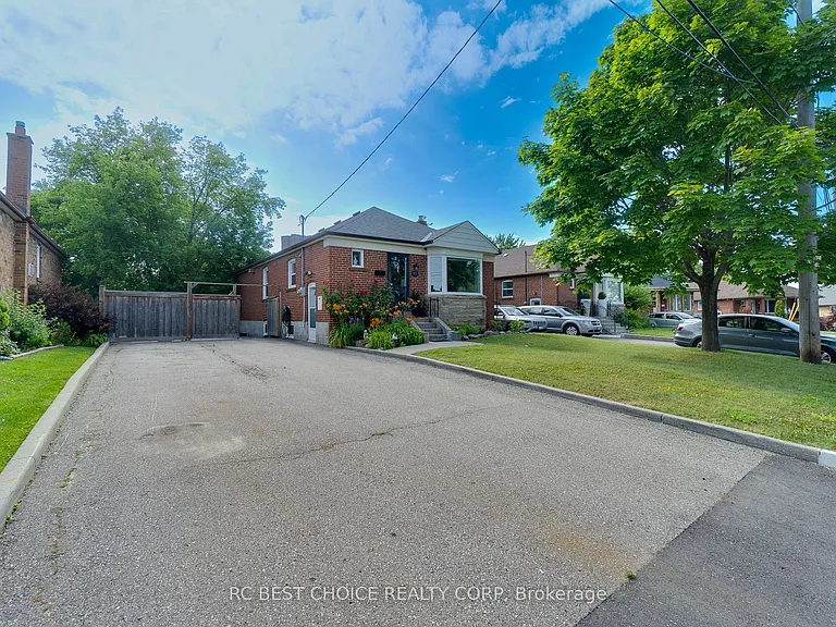 45 Mayall Ave #MAIN — Photo 2