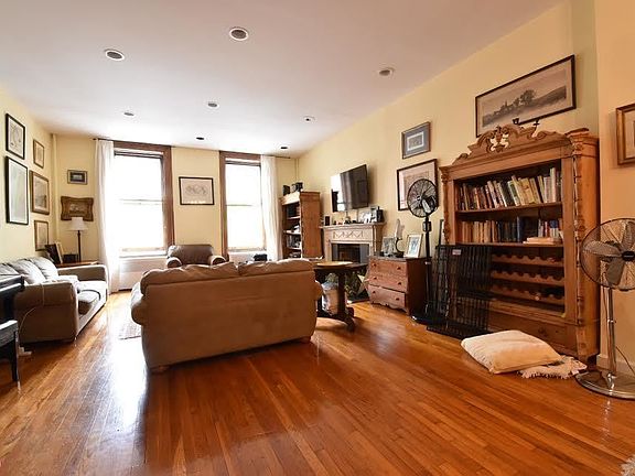 2nd image of 222 W 79th St Frnt 2