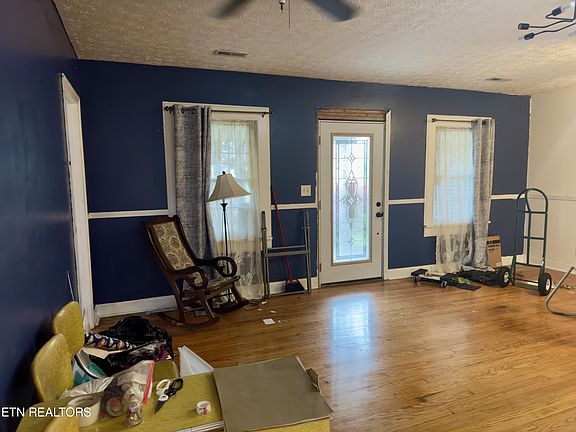 2nd image of 5112 Jacksboro Pike