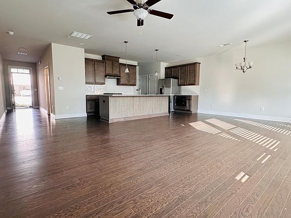 4th image of 1247 Winterhaven Dr #1247