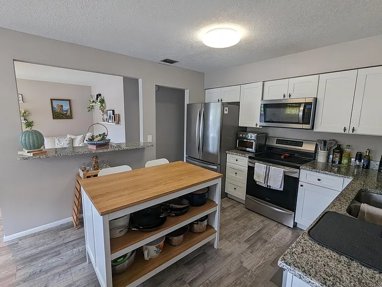 717 Alton Ave — Photo 4