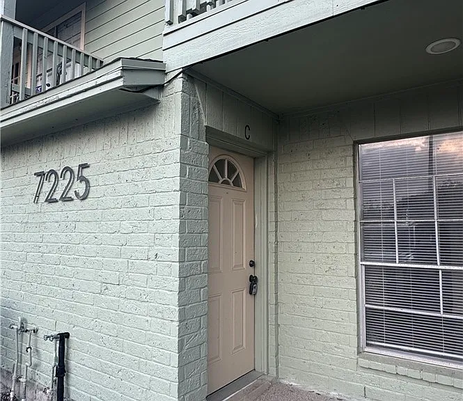 7225 Owen Ct #C — Photo 1