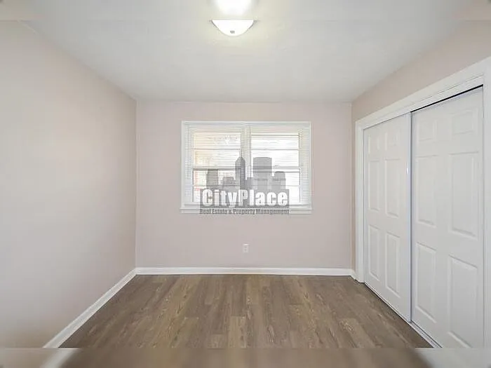 9162 E 17th St — Photo 14