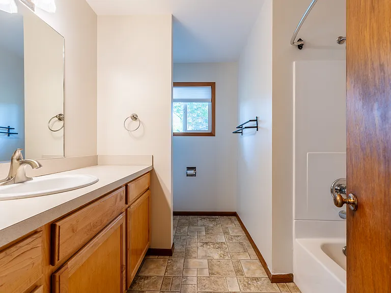 2503 Wright St — Photo 33