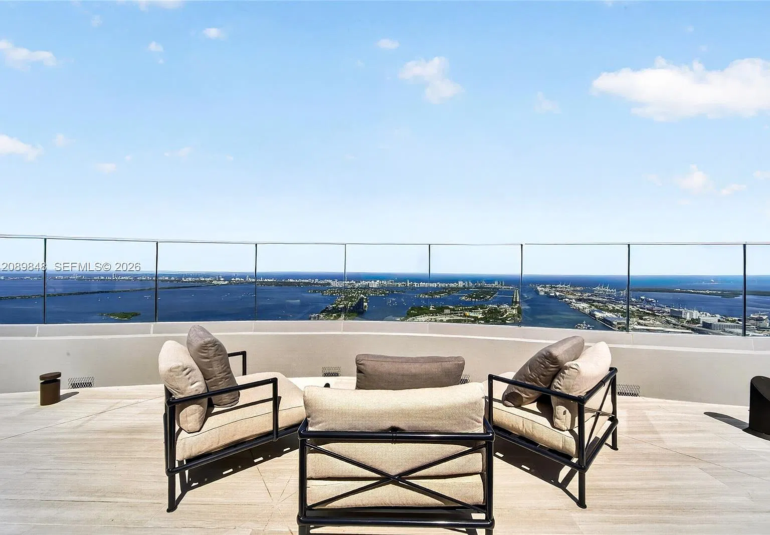 2 bed, 1819 sqft, $9,000 — Photo 1