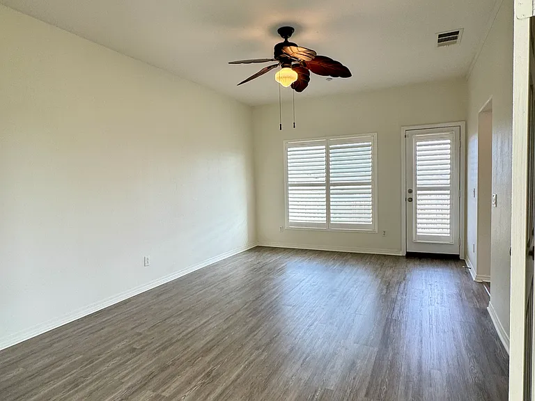 1331 Bayside Cir — Photo 68
