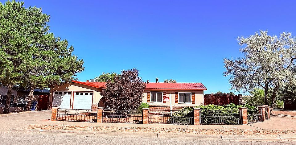 1st image of 2611 Calle Primavera