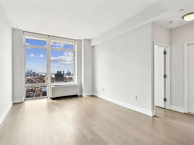 125 W 31st St #50B — Photo 4