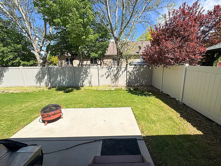 1661 S 1960 E — Photo 35