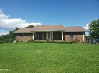 1716 Brooks St, Tazewell, TN 37879