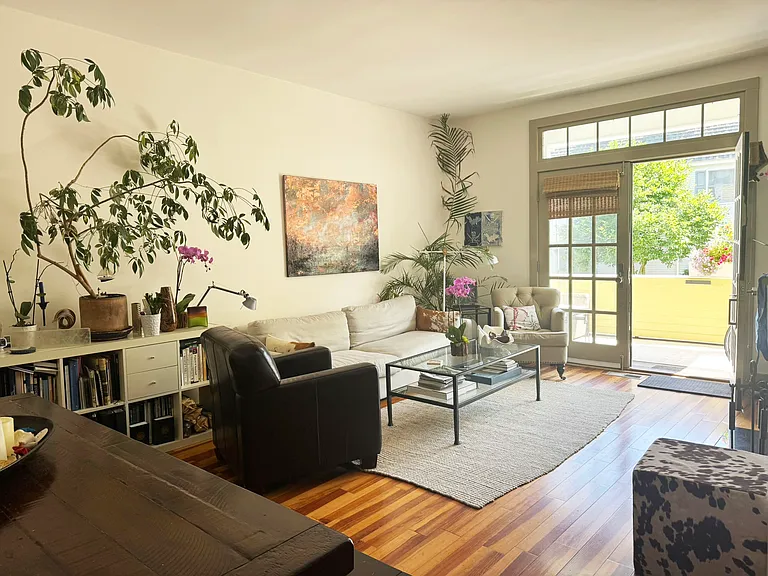 364 Bellevue Ave #D102 — Photo 4