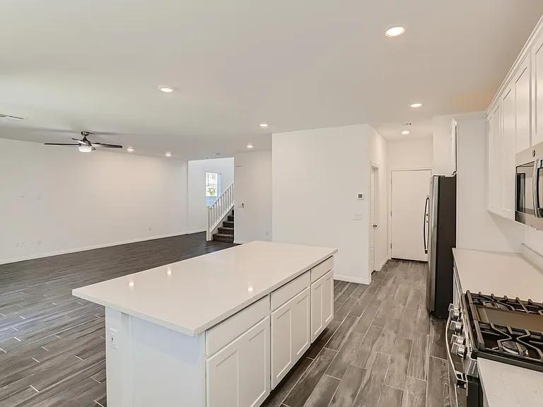 4208 Bayley Skye Ave — Photo 10