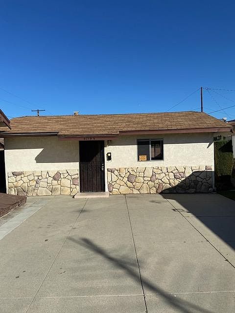 1st image of 9719 1/2 Somerset Blvd