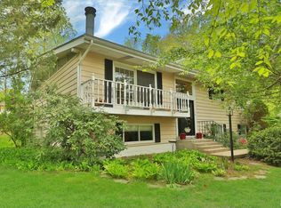 7 April Ln, Nanuet, NY 10954