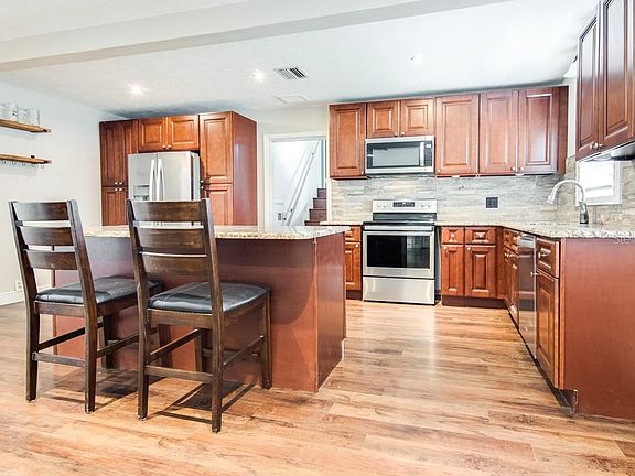 4th image of 1531A Linwood Cir