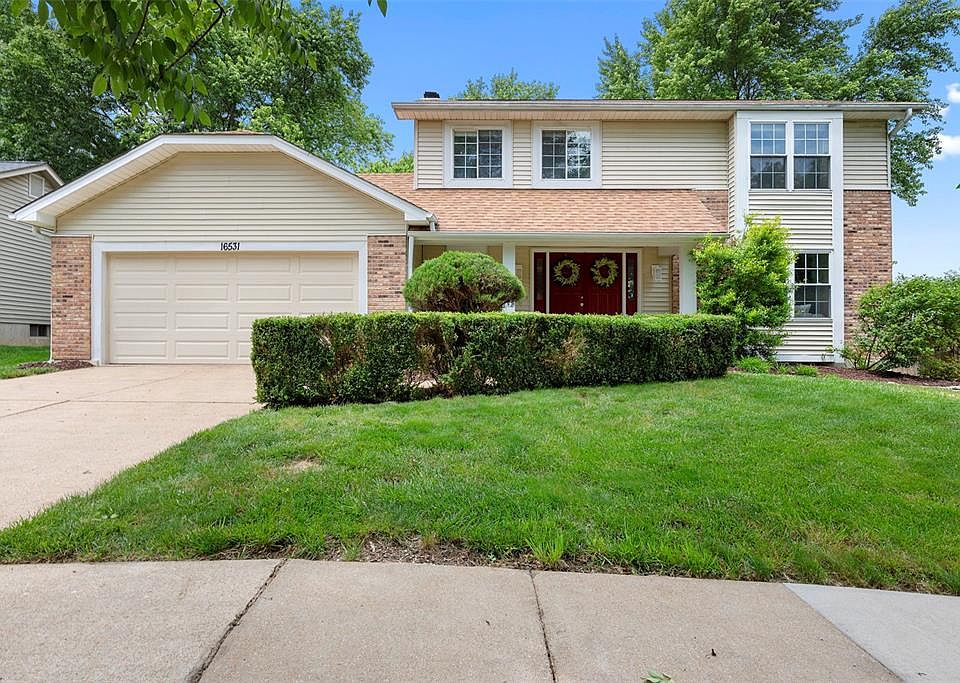 1st image of 16531 Oak Forest Ct