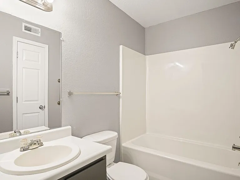 Cameron Villa — Photo 20