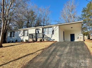 511 Newcastle Rd, Gastonia, NC 28052