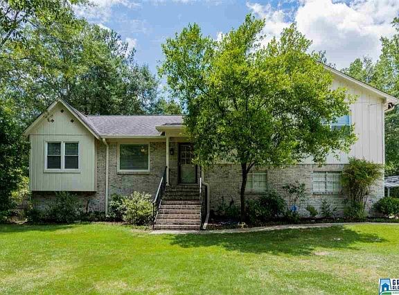 3rd image of 266 Shenandoah Dr
