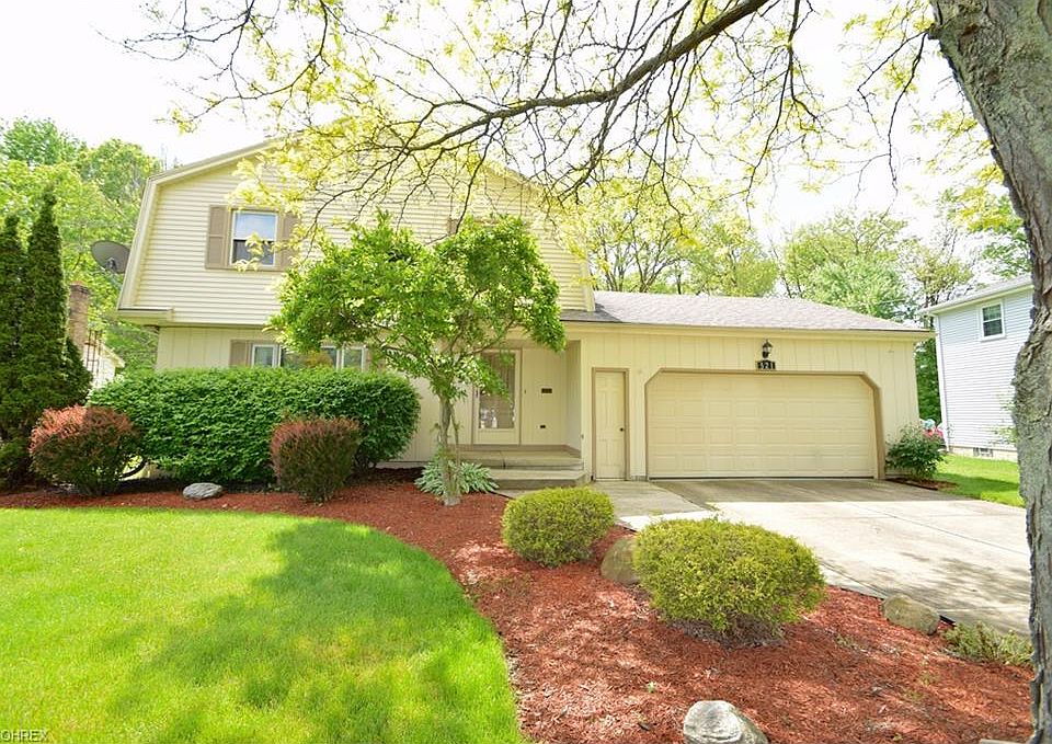 1st image of 521 Oakridge Dr
