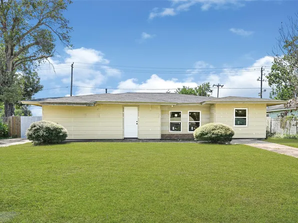 5946 Ridgeway Drive, Houston, TX 77033