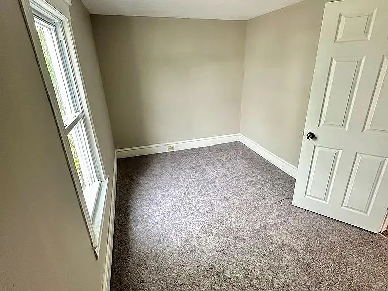 503 Lincoln St — Photo 14