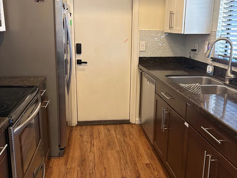 2548 W Canyon Crest Cir — Photo 12