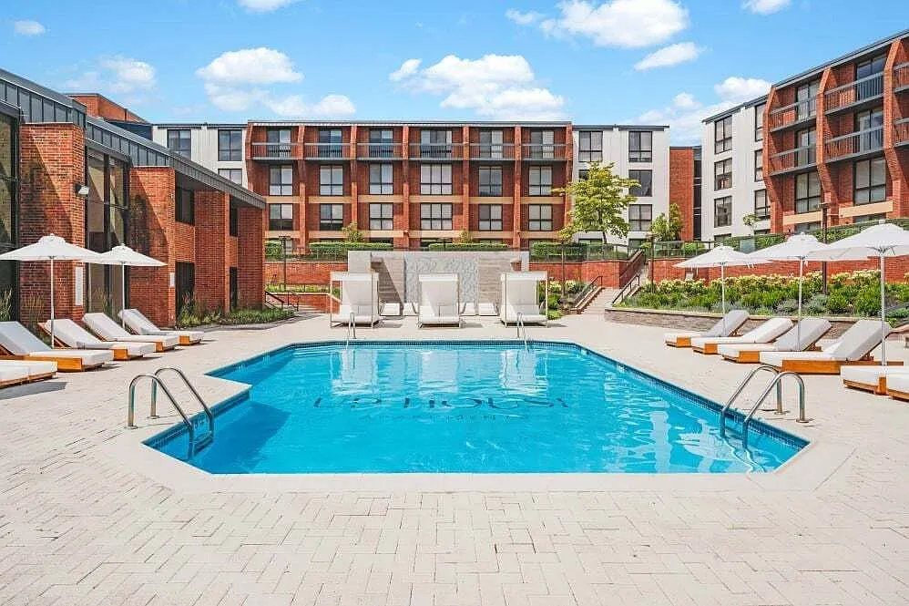 Studio, 371 sqft, $1,395 — Photo 1