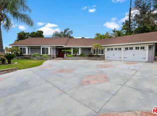 27425 Santa Fe St, Hemet, CA 92543