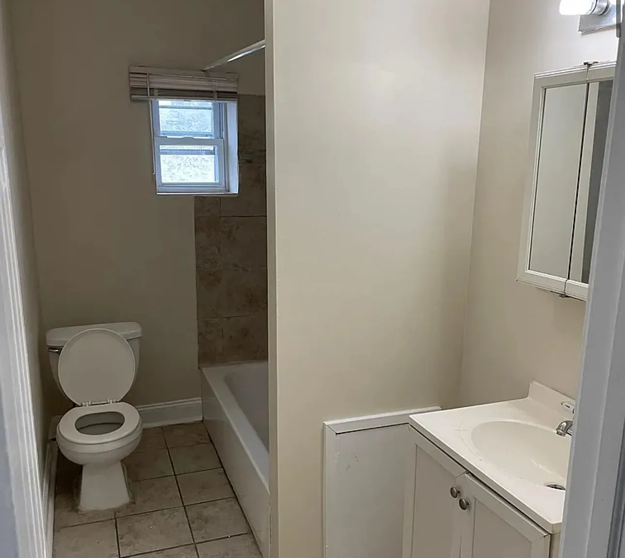 2 bed, $1,100 — Photo 4