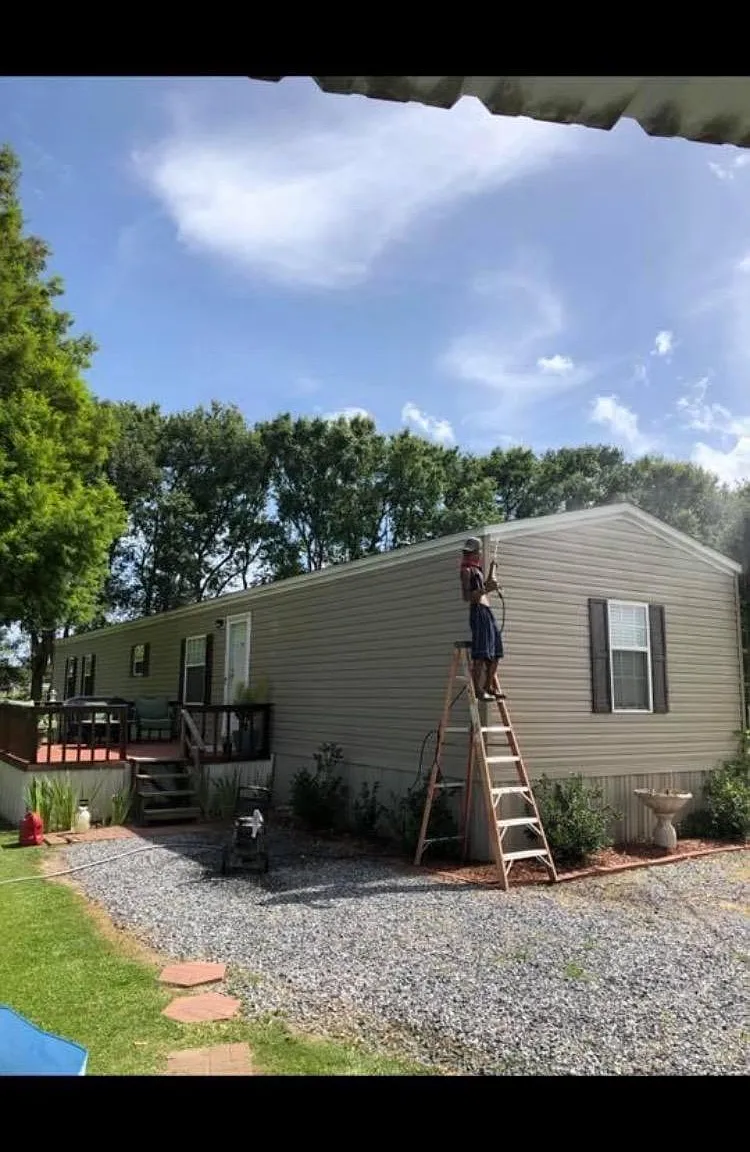 3 bed, 1280 sqft, $1,200 — Photo 2