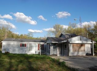 371 Pine St, Harrison, MI 48625