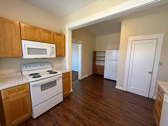 3rd image of 7519 Greenwood Ave N #1