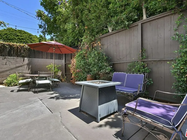 8704 Ashcroft Ave — Photo 17