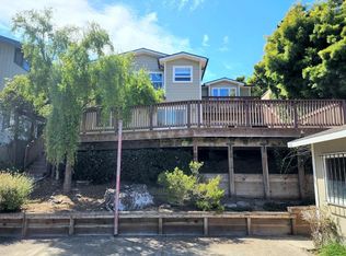 610 Vermont Ave, Moss Beach, CA 94038