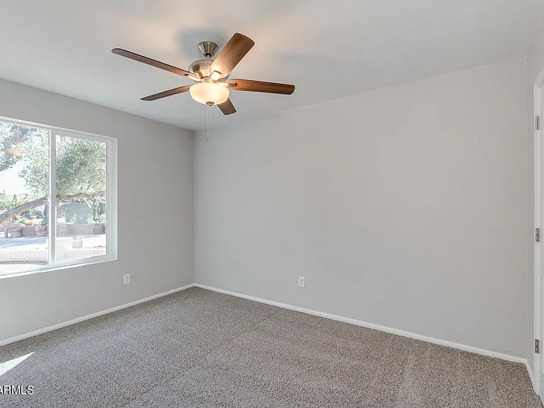 2156 S Beverly Cir — Photo 11