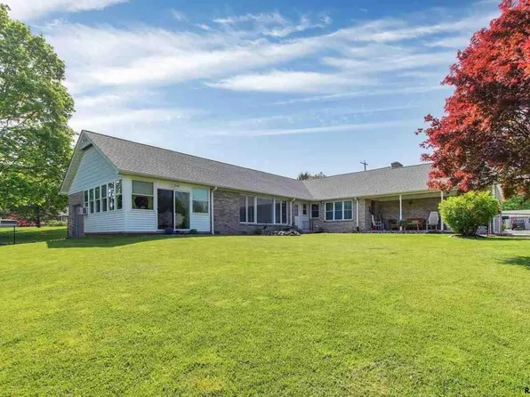 47 Singer Rd, New Freedom, PA 17349