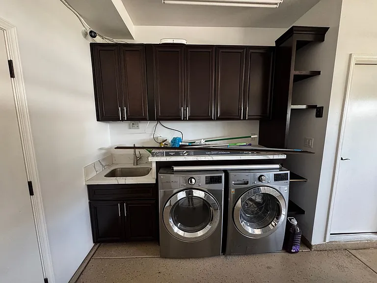 701 Star Ct — Photo 9