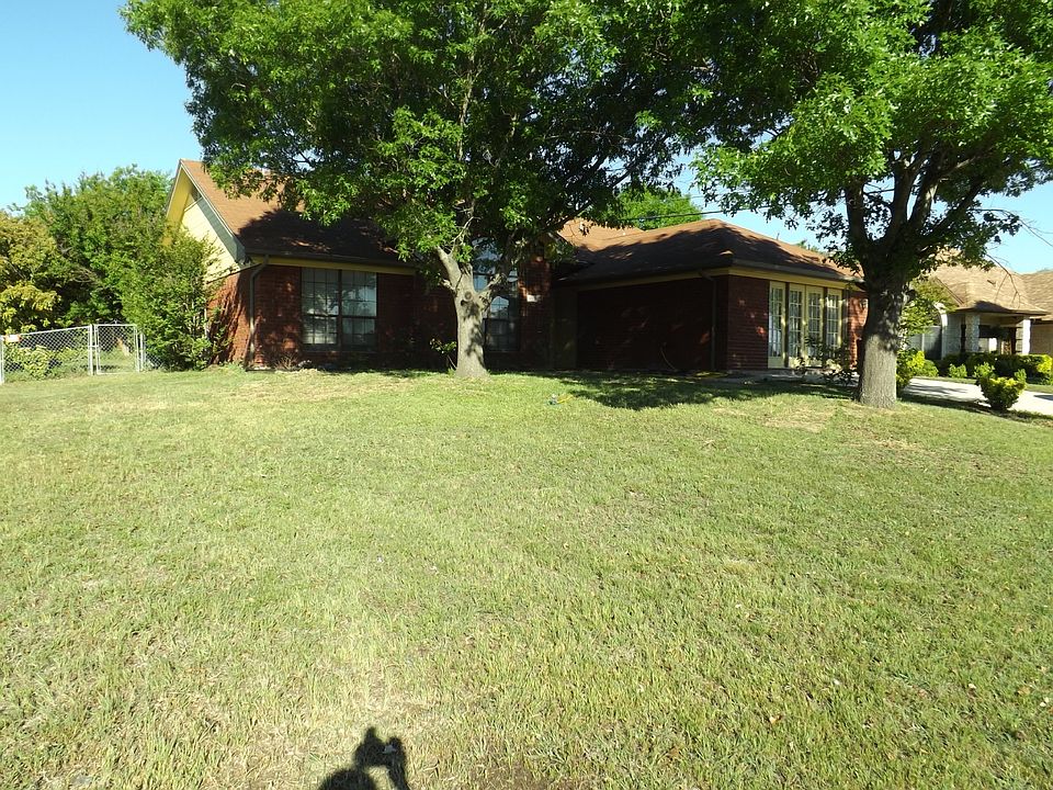 1st image of 4808 Shawn Dr
