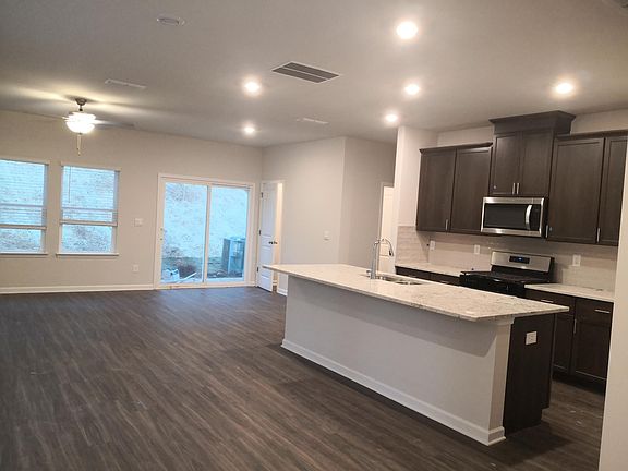 4th image of 199 Cedar Ln