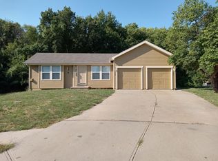 7300 N Lane Ave, Kansas City, MO 64158