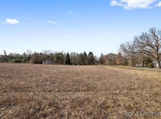 9500 Pine Island Dr, Sparta, MI 49345