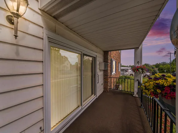 806 W Michigan Ave APT 107E, Jackson, MI 49202