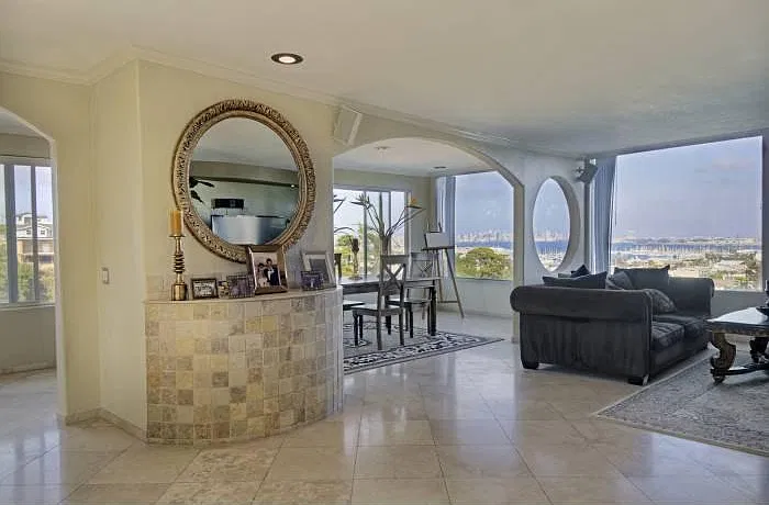 4 bed, 3016 sqft, $4,000 — Photo 3