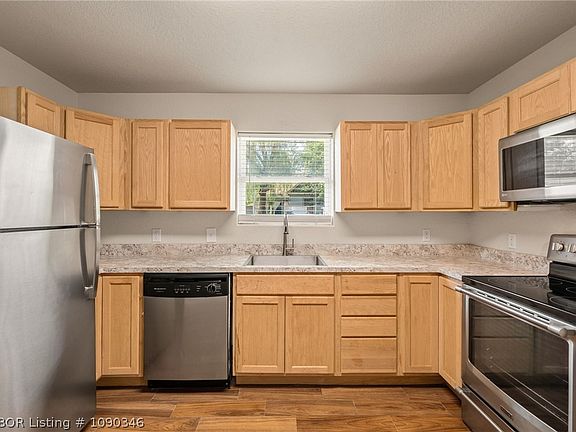 5th image of 3007 N L St
