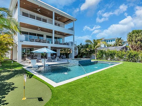 5th image of 229 Willow Ave Unit A