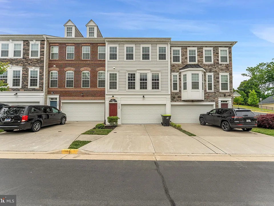 1105 Nolan St