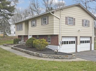 13 Heaton Ln, Wappingers Falls, NY 12590